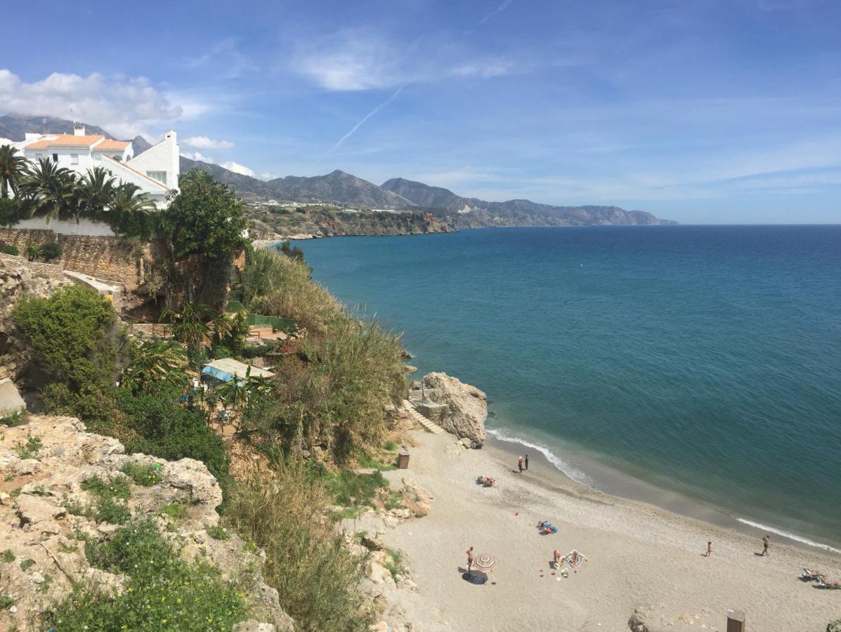 Edificio Verdemar - Stunning 1 Bed Apartment With Pool & Sea Views Нерха Экстерьер фото